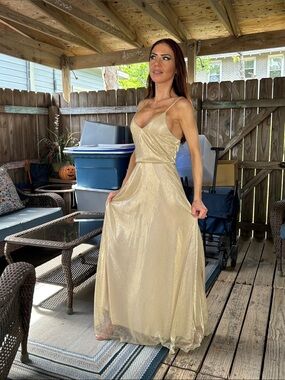 Vow’D Elegant Shimmery Gold Evening Gown Size 4 Wedding, Prom, Bridesmaid